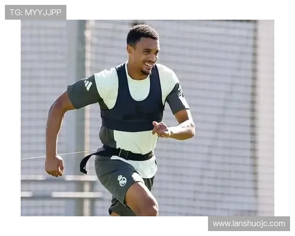 阿斯报道：阿诺德有望对阵尤文 卡瓦哈尔或在国家德比复出